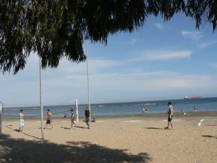 Волейбольная площадка на пляже Акти Олимпион