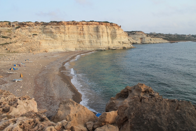 Пляж Аспрос на полуострове Акамас