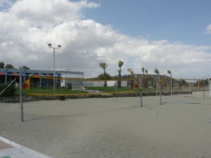 Волейбольные площадки на пляже КТО в Ларнаке