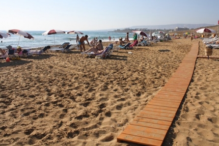 Пляж Sandy Beach в районе Хлорака-Лемпа 