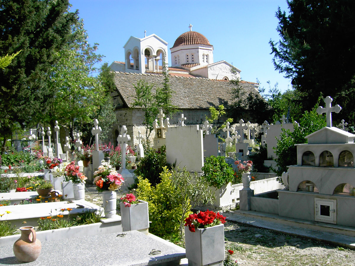 Деревенское кладбище в Омодосе