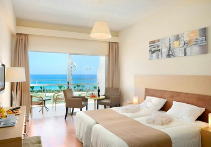Pernera Beach Hotel на Кипре