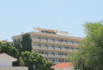 Отель Lordos Beach в Ларнаке