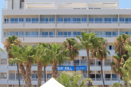 Sun Hall Hotel в Ларнаке на Кипре