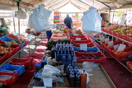 Воскресный фермерский рынок в районе Като Полемидия в Лимассоле
