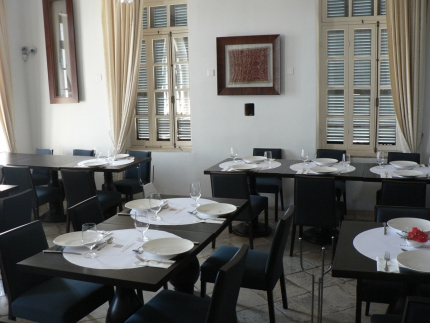 Знаменитый ресторан культурного центра Archontiko Papadopoulou в деревне Корнос 