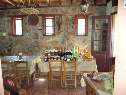 Кипрский ресторан Яннакос в деревне Фикарду
