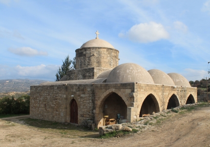 Церковь Святой Екатерины рядом с деревней Холи на Кипре
