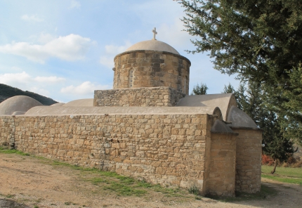 Церковь Святой Екатерины рядом с деревней Холи на Кипре