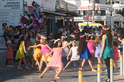 Фестиваль цветов на Кипре