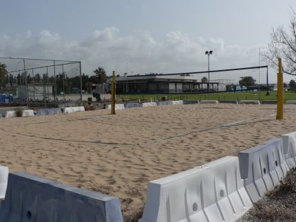 Площадка для пляжного волейбола на пляже в Героскипу