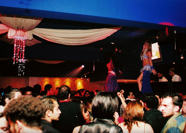 Ночной клуб Piazza в Айя-Напе на Кипре