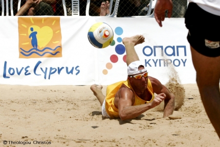 Основатель Академии пляжного волейбола на Кипре Михаил Кушнерев