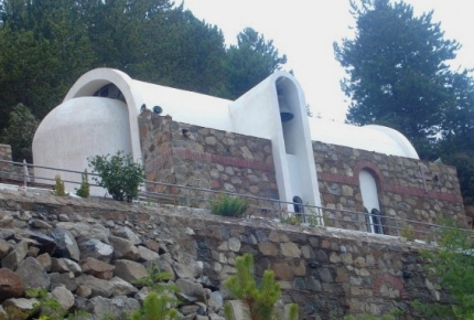 Церковь Святого Рафаила тон Врахон в деревне Педулас