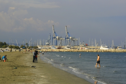 Пляж Финикудес в Ларнаке