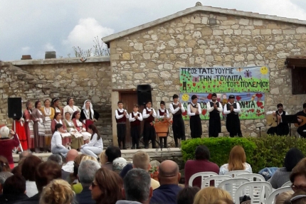 Фестиваль тюльпанов в деревне Полеми на Кипре