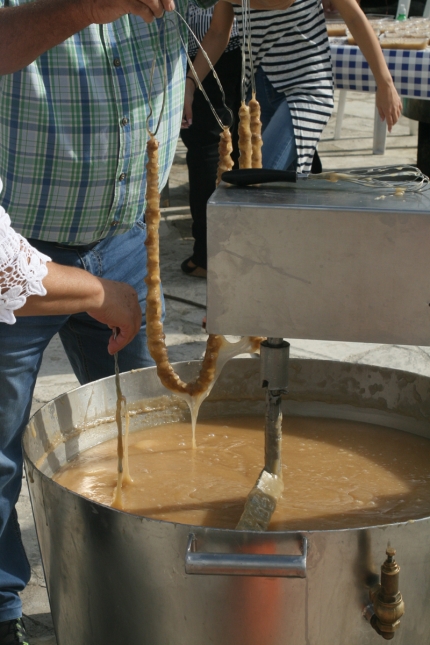 Традиционные кипрские сладости шудзукос