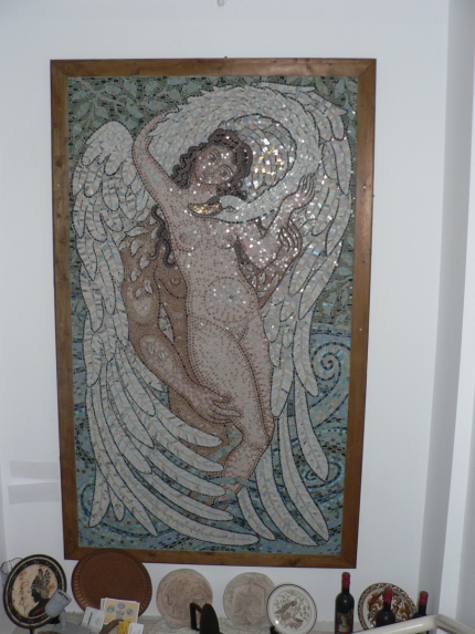Мозаика "Леда и лебедь" в ресторане-музее Лаледес в Куклии