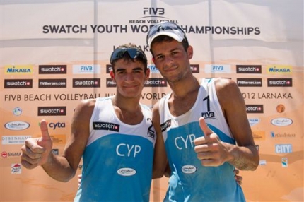 Минос Агафоклеос и Панагиотис Михаил на молодежном ЧМ по пляжному волейболу 2012 в Ларнаке. Фото с сайта FIVB