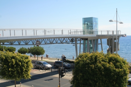 Пешеходный мост Cyta в Лимассоле