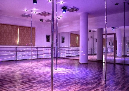 Студия танца на пилоне Pole Dance studio MooN в Лимассоле