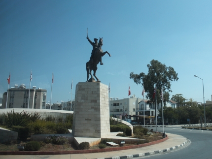 Памятник в турецкой части Никосии
