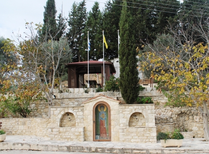 Церковь Святой Параскевы в деревне Полеми