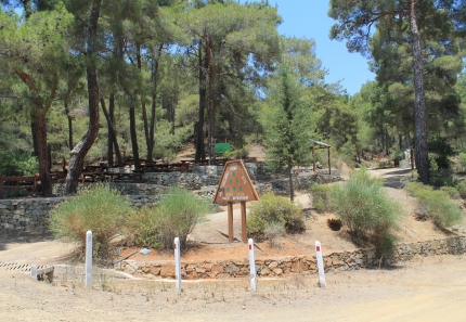 Место для пикника Монасилакас на Кипре