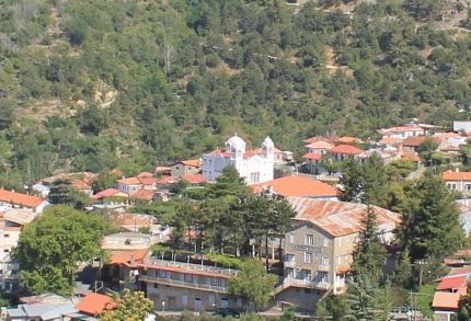 Церковь Святого Креста в деревне Педулас